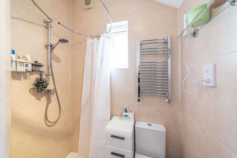 1 bedroom flat for sale, Glenmore Road, Belsize Park, London, NW3
