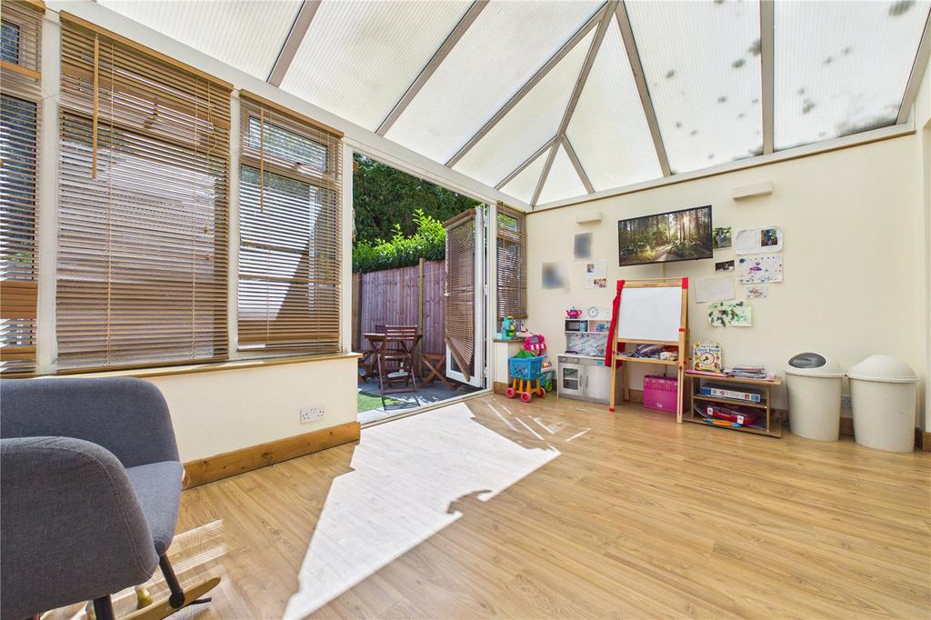 House in Reading, Beansheaf, Holybrook - More
