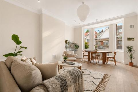 1 bedroom flat for sale, Frognal, Hampstead, NW3