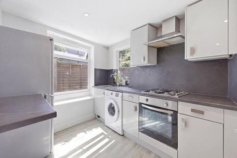 2 bedroom flat for sale, Shernhall Street, London E17