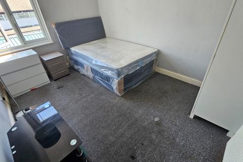 1 bedroom in a house share to rent, Farrar Street, Barnsley