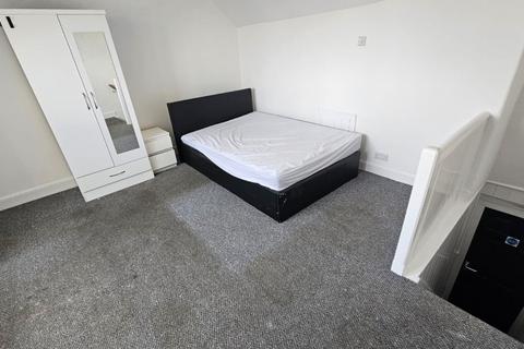 1 bedroom in a house share to rent, Farrar Street, Barnsley