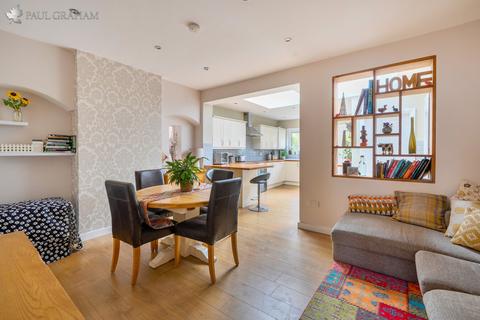 3 bedroom end of terrace house for sale, Stanley Road, Carshalton