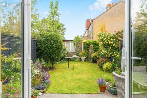 3 bedroom end of terrace house for sale, Stanley Road, Carshalton