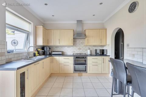5 bedroom semi-detached house for sale, Oxford Road, Carshalton