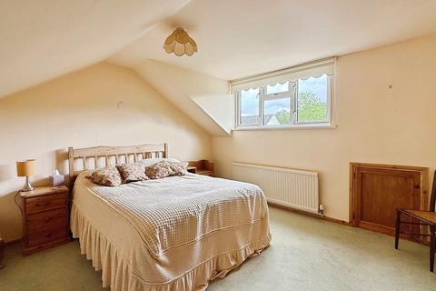 4 bedroom detached bungalow for sale, High Street, Dilton Marsh
