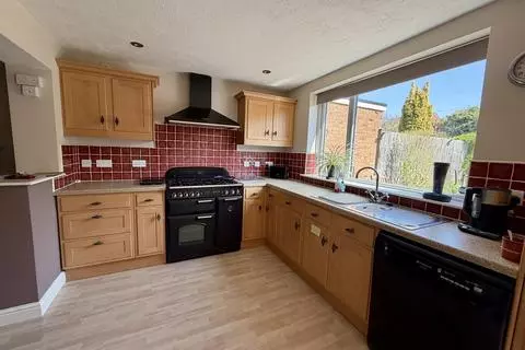 3 bedroom detached house to rent – pohled 4