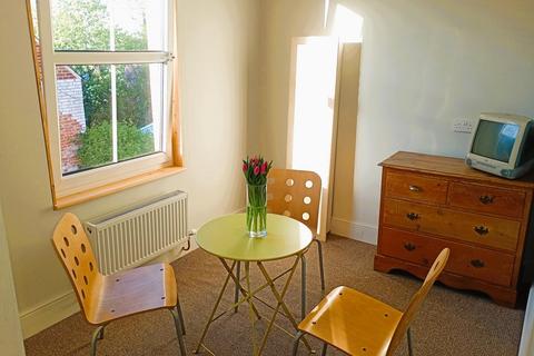 1 bedroom flat to rent, Lansdown Road, Canterbury CT1