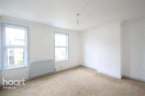 2 bedroom terraced house to rent, Brooks Hall Road, IPSWICH