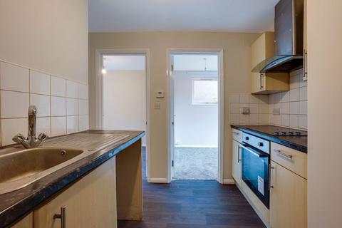 2 bedroom apartment to rent, Luton Road, Chatham