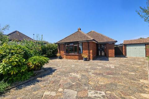 2 bedroom detached bungalow for sale, Pilgrims Way, Hill Head, PO14