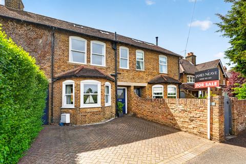 Halliford Road, Sunbury-On-Thames