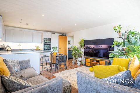 2 bedroom flat for sale, Lambeth Road, Lambeth Court Lambeth Road, SS7