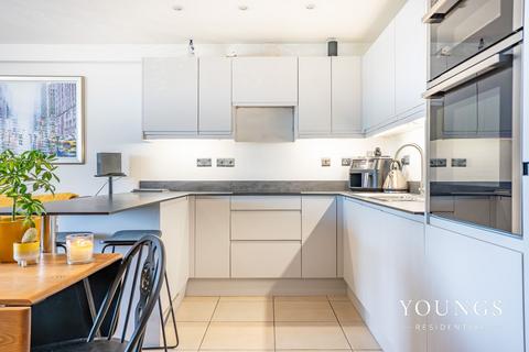 2 bedroom flat for sale, Lambeth Road, Lambeth Court Lambeth Road, SS7