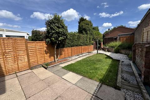 2 bedroom semi-detached house for sale, Charnwood Road, Loughborough LE12
