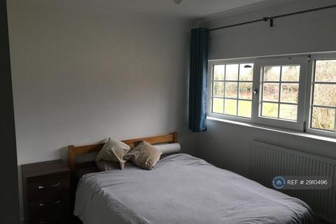 1 bedroom in a house share to rent, Cleavers Avenue, Conniburrow, Milton Keynes, MK14