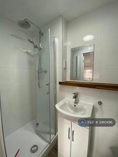 1 bedroom in a house share to rent, Cleavers Avenue, Conniburrow, Milton Keynes, MK14