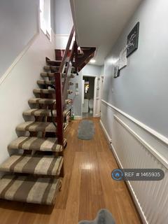 3 bedroom end of terrace house to rent, Boxoll Road, Dagenham, RM9
