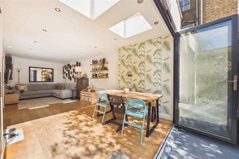Pleydell Avenue, Crystal Palace, London, SE19