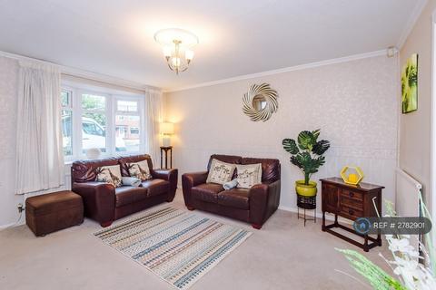 3 bedroom semi-detached house to rent, Old Vicarage, Westhoughton, Bolton, BL5