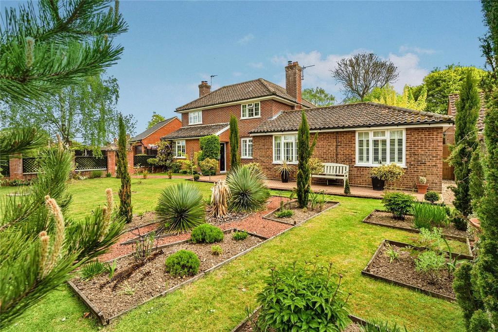 4 bedroom detached house for sale