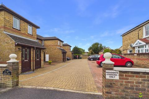 Warren Road, Bexleyheath, Kent, DA6