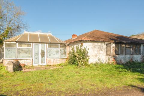 3 bedroom bungalow for sale, Nine Mile Ride, Wokingham RG40