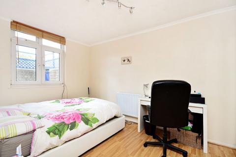 4 bedroom bungalow to rent, Mallard Close, Hackney Wick, London, E9