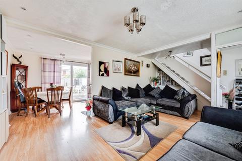 3 bedroom semi-detached house for sale, Northern Road, Swindon