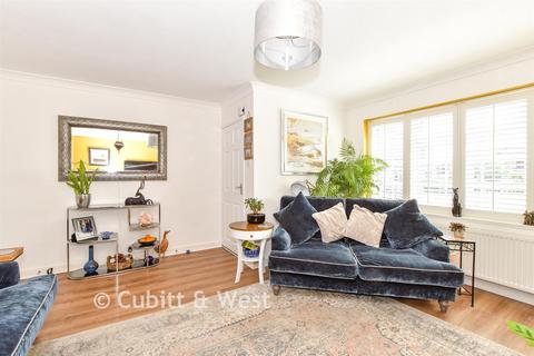 3 bedroom semi-detached house for sale, Ellesmere Orchard, Emsworth PO10
