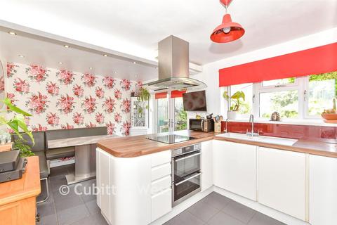 3 bedroom semi-detached house for sale, Ellesmere Orchard, Emsworth PO10