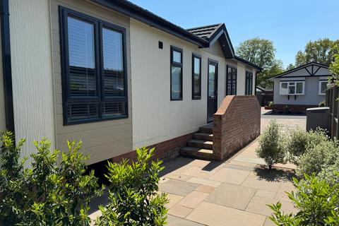 2 bedroom park home for sale, Romsey, Hampshire, SO51