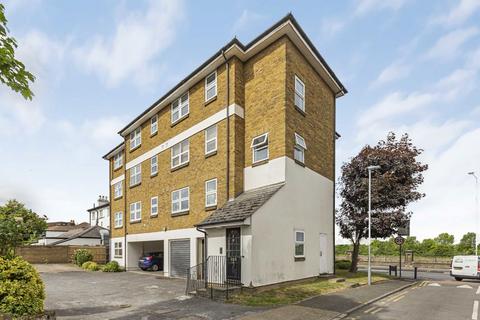 Portsmouth Road, Surbiton KT6