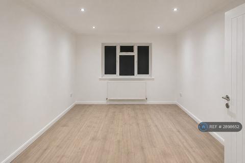 3 bedroom terraced house to rent, Sheppey Road, Dagenham, RM9