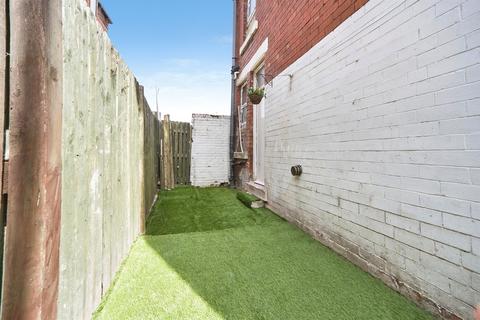 3 bedroom semi-detached house for sale, Walford Road, LEEDS