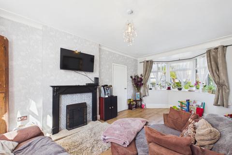 3 bedroom semi-detached house for sale, Broadway, West Yorkshire LS15