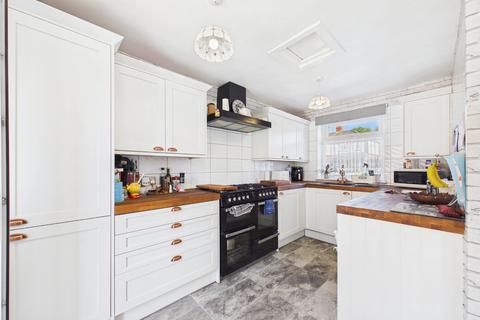 3 bedroom semi-detached house for sale, Broadway, West Yorkshire LS15
