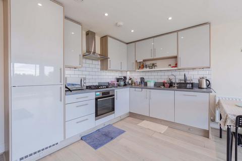 2 bedroom apartment for sale, Windsor Road, Slough SL1