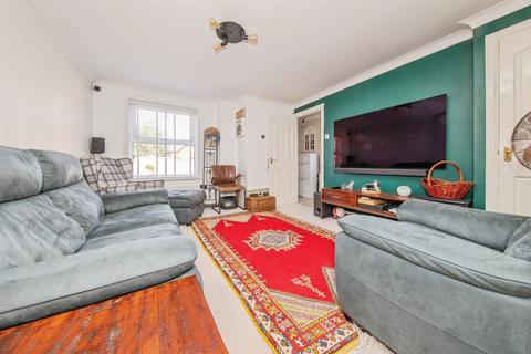 3 bedroom semi-detached house for sale, Oak Eggar Chase, Pinewood, Ipswich