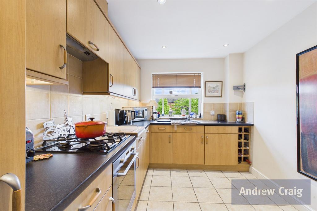 Apartment in Newcastle upon Tyne, Tyne and Wear - View 2