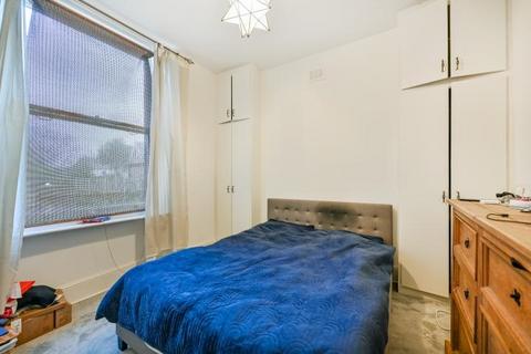 undefined, Kingston Hill, Kingston upon Thames, KT2
