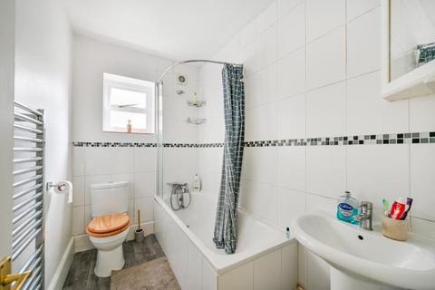 undefined, Kingston Hill, Kingston upon Thames, KT2