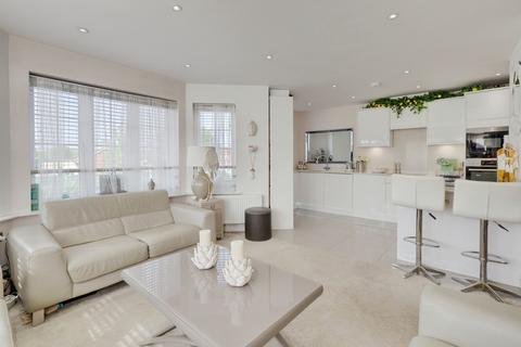 1 bedroom apartment for sale, High Road, Benfleet SS7