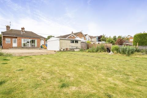 3 bedroom bungalow for sale, Bearwood Road, Berkshire RG41