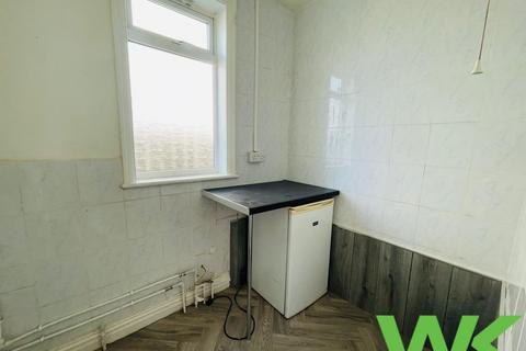 2 bedroom semi-detached house for sale, Coles Lane, West Bromwich, B71