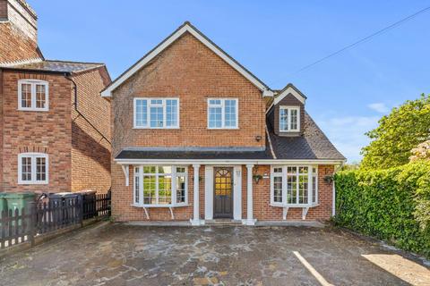 5 bedroom detached house for sale, Oakley Road, Chinnor OX39