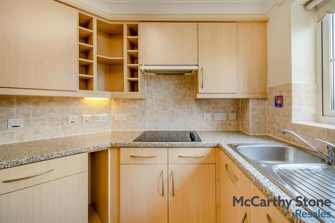 1 bedroom apartment for sale, Foxhall Court, School Lane, Banbury