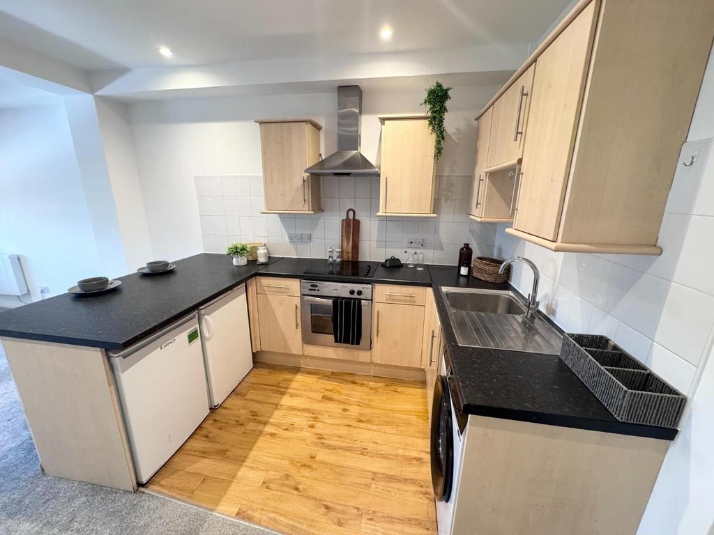 Apartment in New Malden - View 2