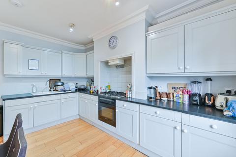 3 bedroom flat for sale, Dover Mansions, Brixton, London, SW9