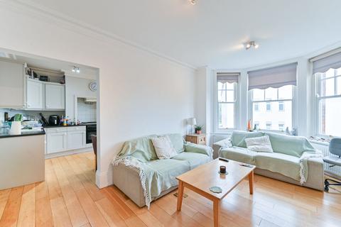 3 bedroom flat for sale, Dover Mansions, Brixton, London, SW9
